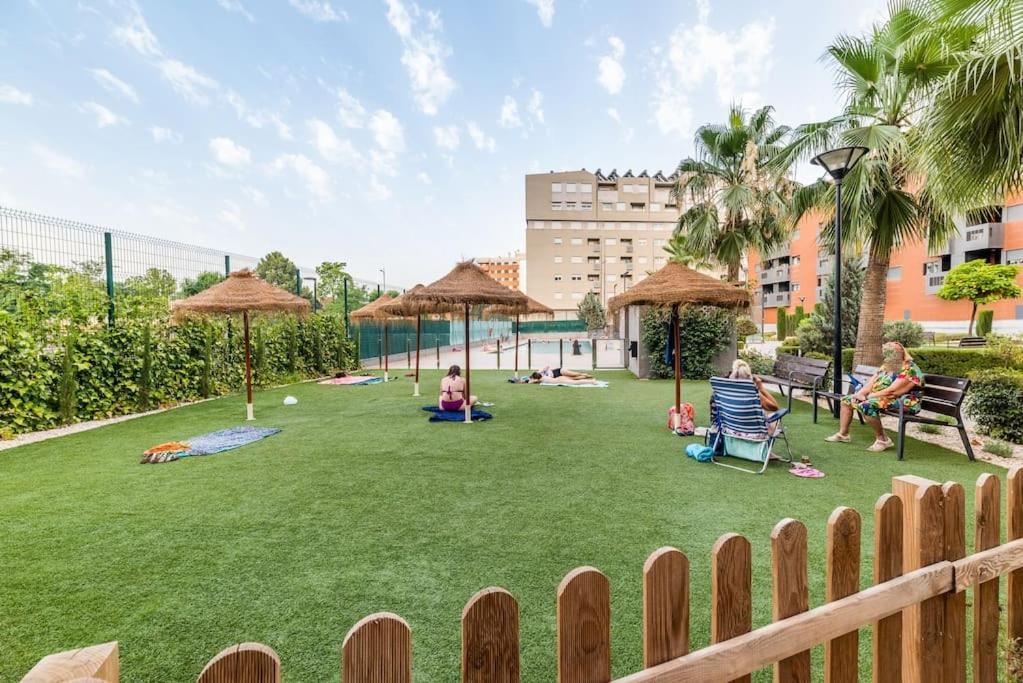 Moderno Apartamento Con Piscina Y Parking 그라나다 외부 사진