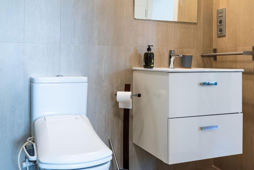 Moderno Apartamento Con Piscina Y Parking 그라나다 외부 사진